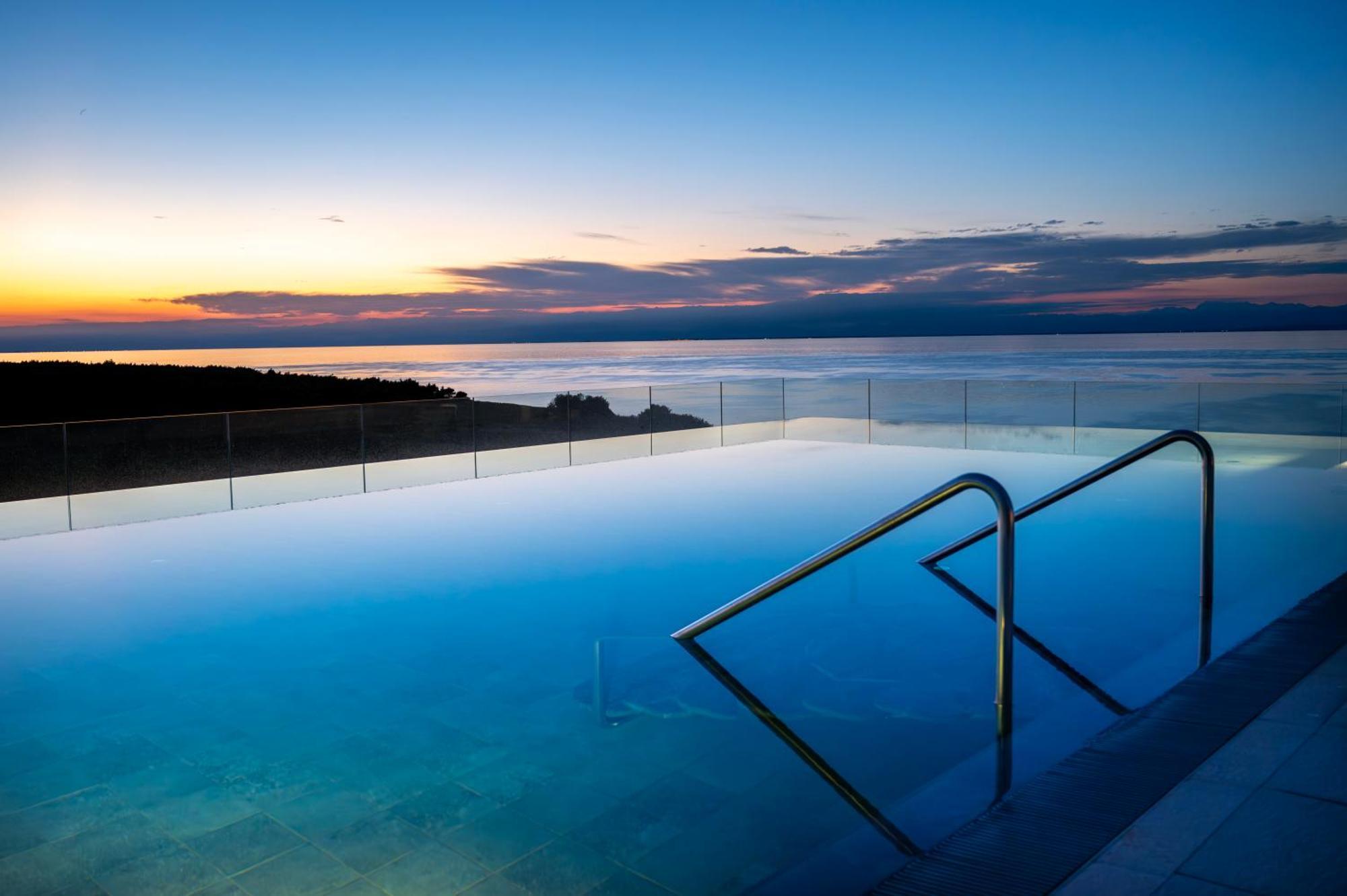 Petram Resort & Residences ซาวูดริยา ภายนอก รูปภาพ