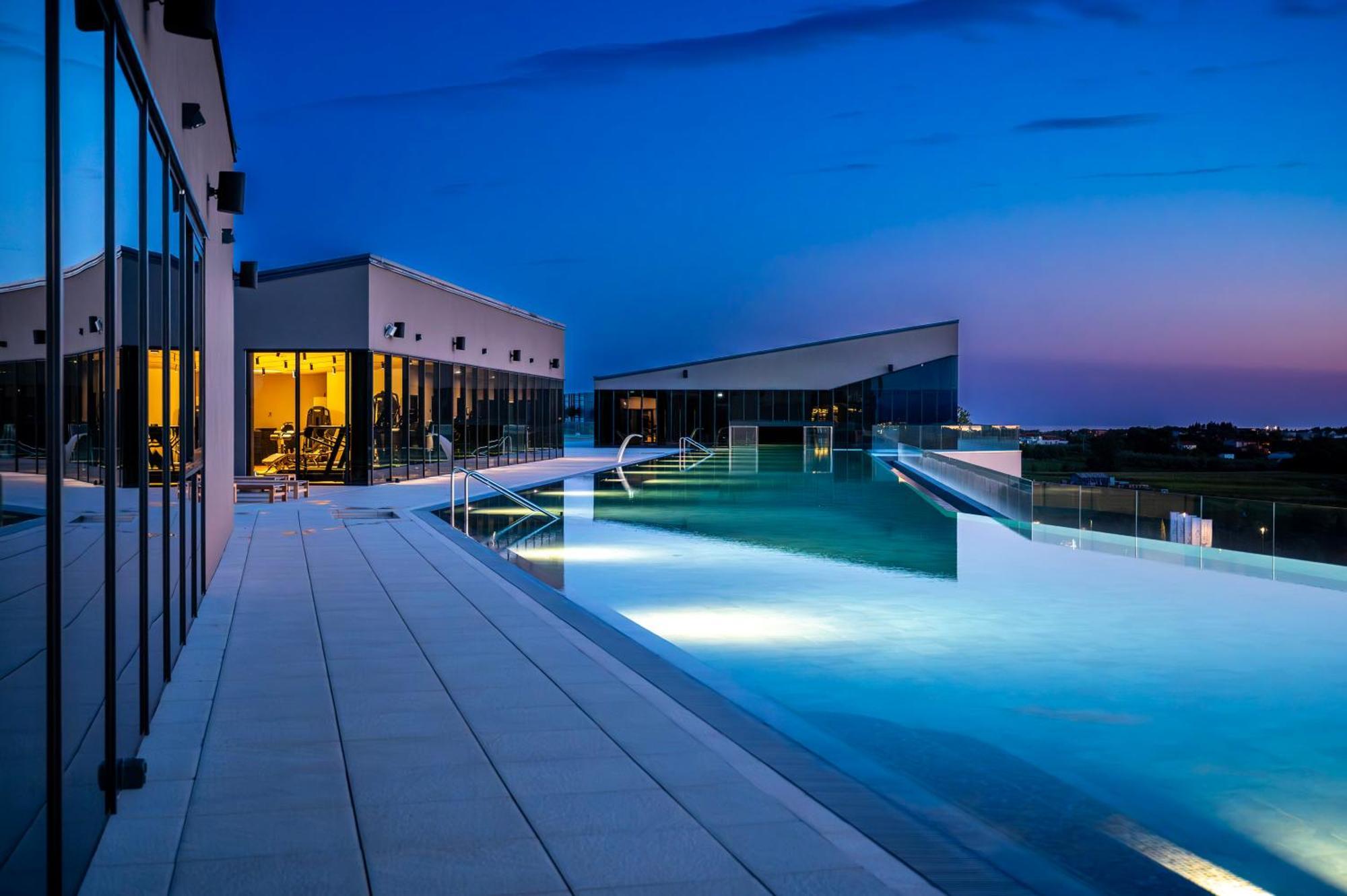 Petram Resort & Residences ซาวูดริยา ภายนอก รูปภาพ