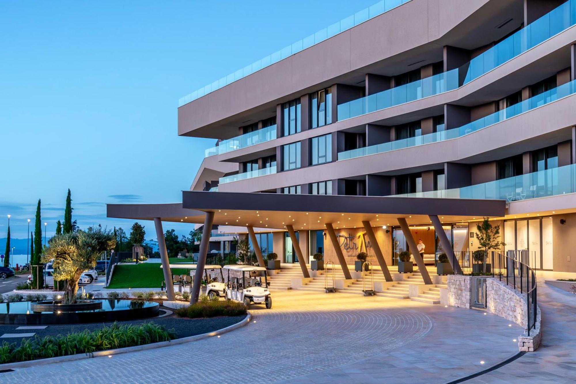 Petram Resort & Residences ซาวูดริยา ภายนอก รูปภาพ
